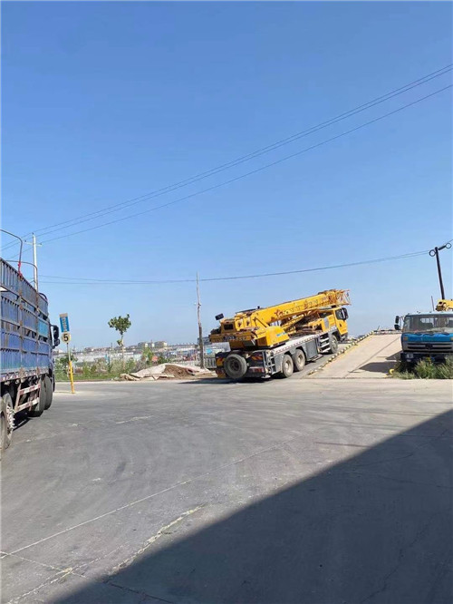 卫东区25吨吊车的租赁价格大概是多少？